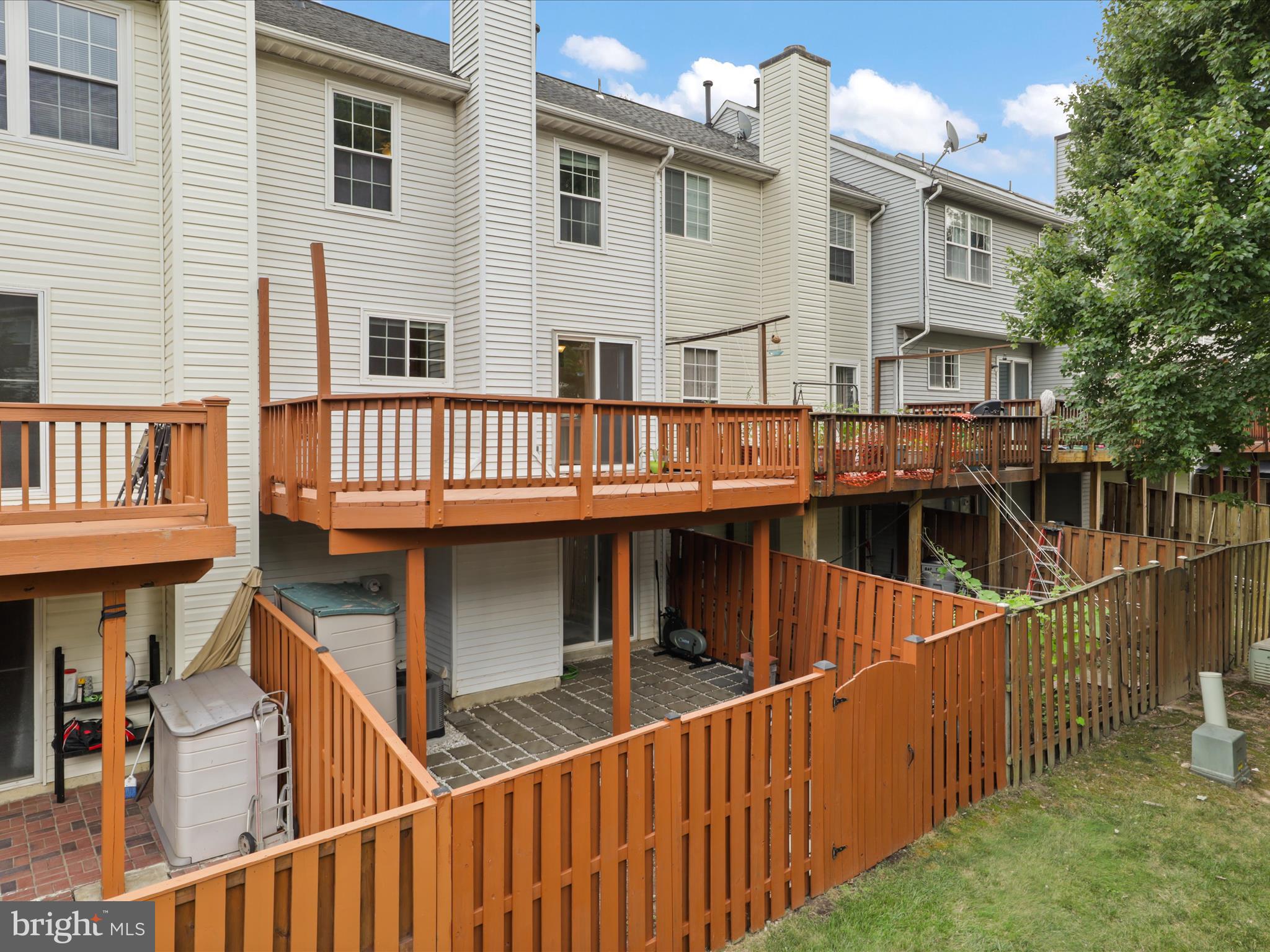 ENGLEWOOD MEWS - Residential