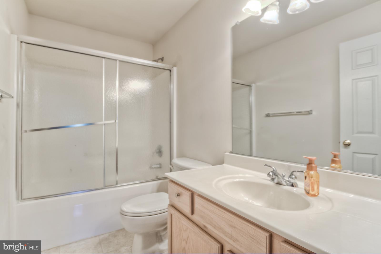 LEE'S CROSSING - Residential Lease