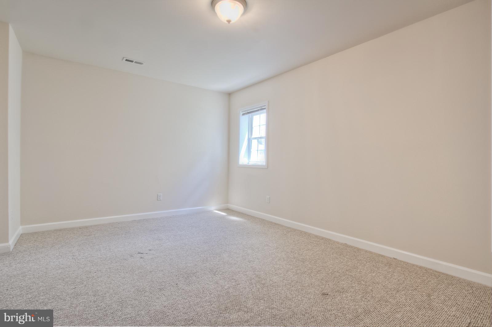 LEE'S CROSSING - Residential Lease