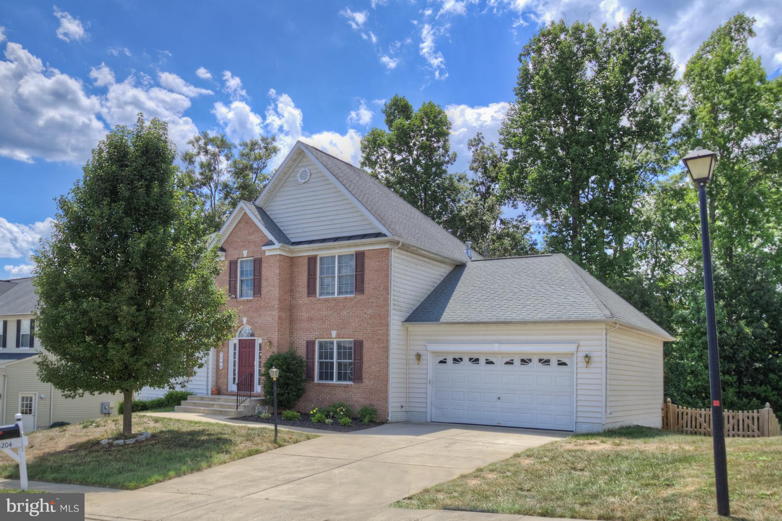 LEE'S CROSSING - Residential Lease