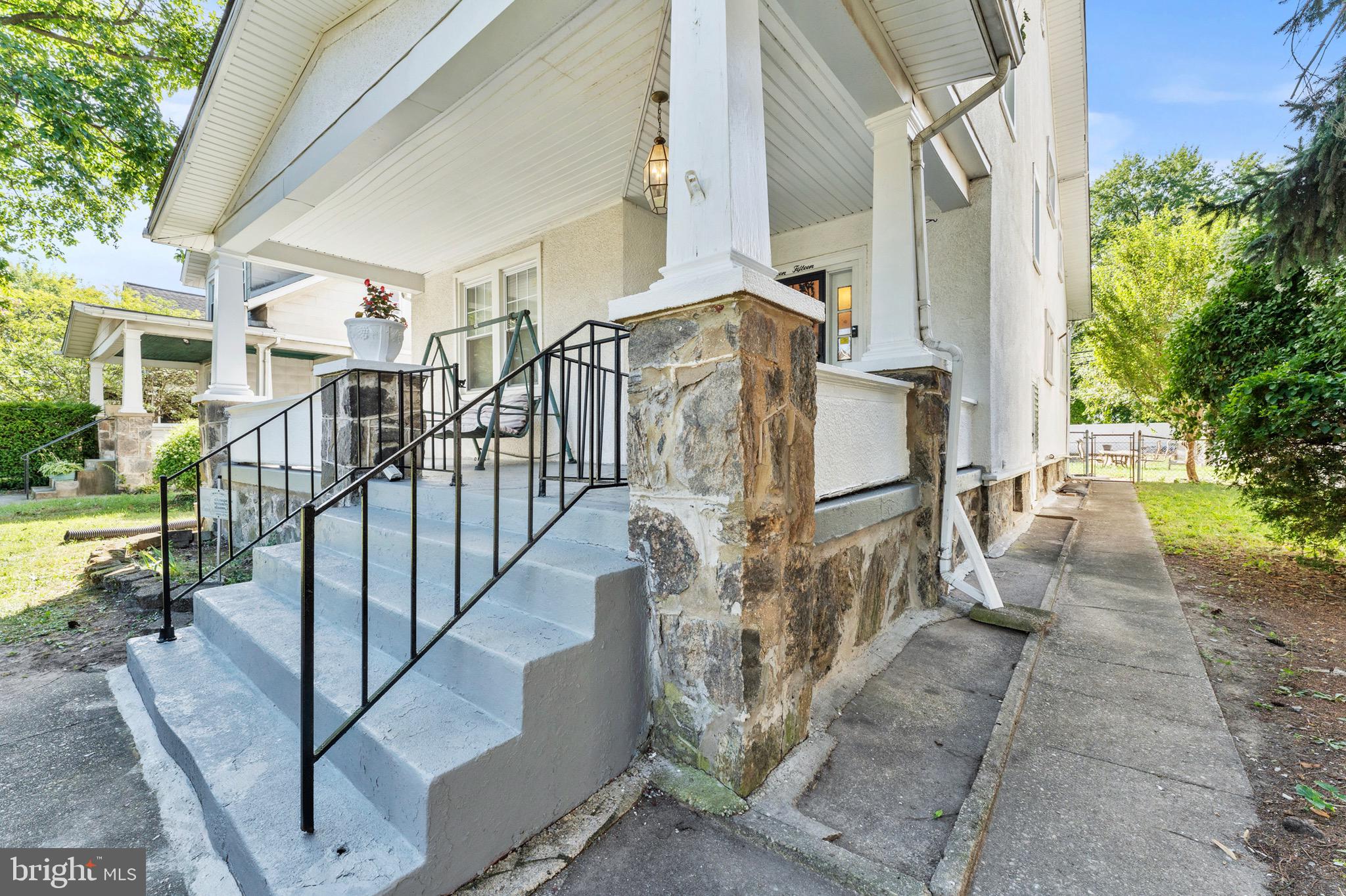 1715 LAKESIDE AVENUE