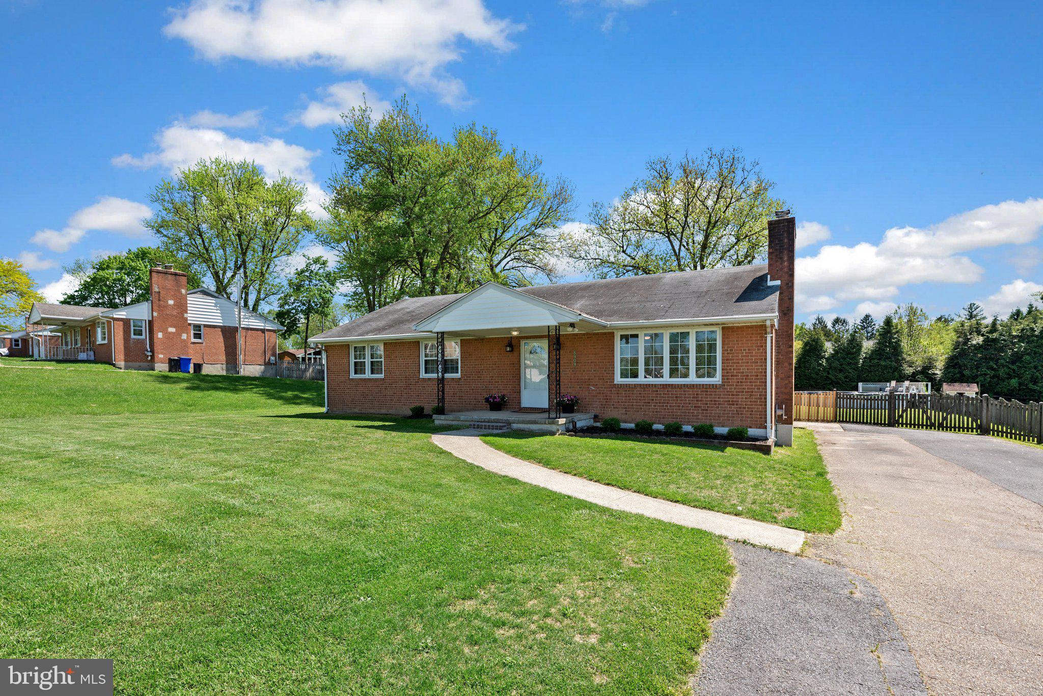 WILTON FARM ACRES - Residential