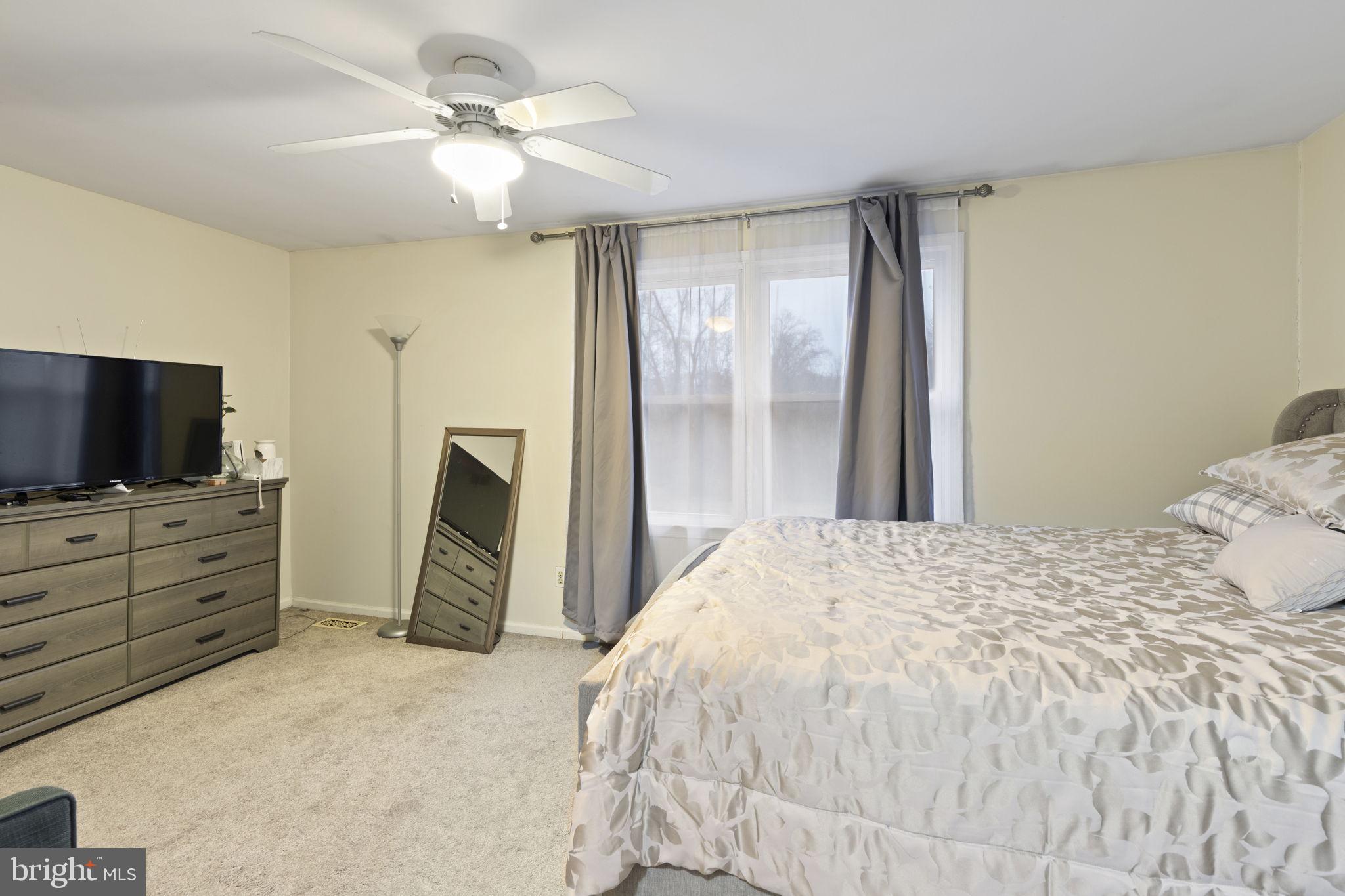 KINGS COURT - Residential