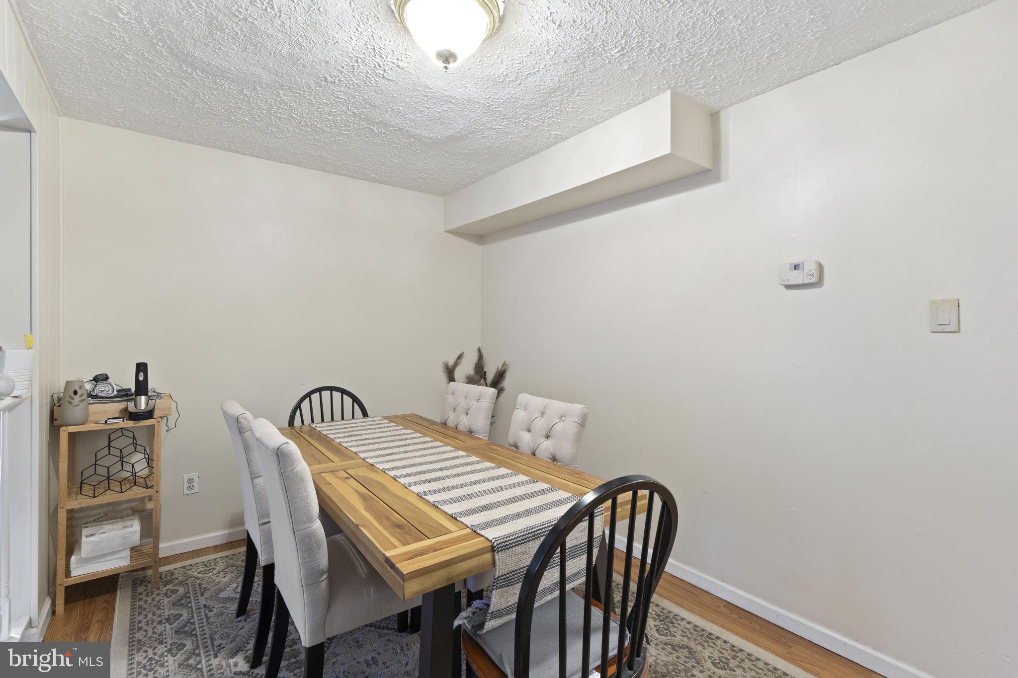 KINGS COURT - Residential