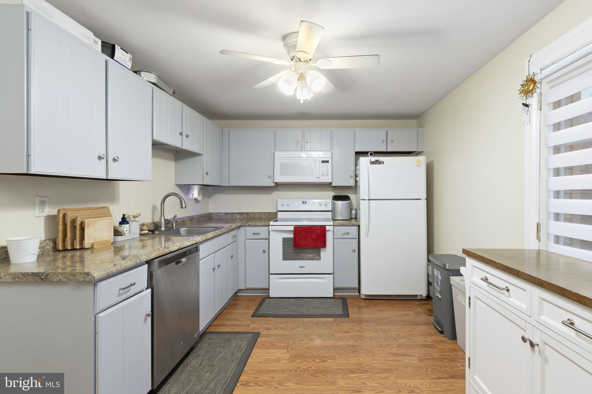 KINGS COURT - Residential