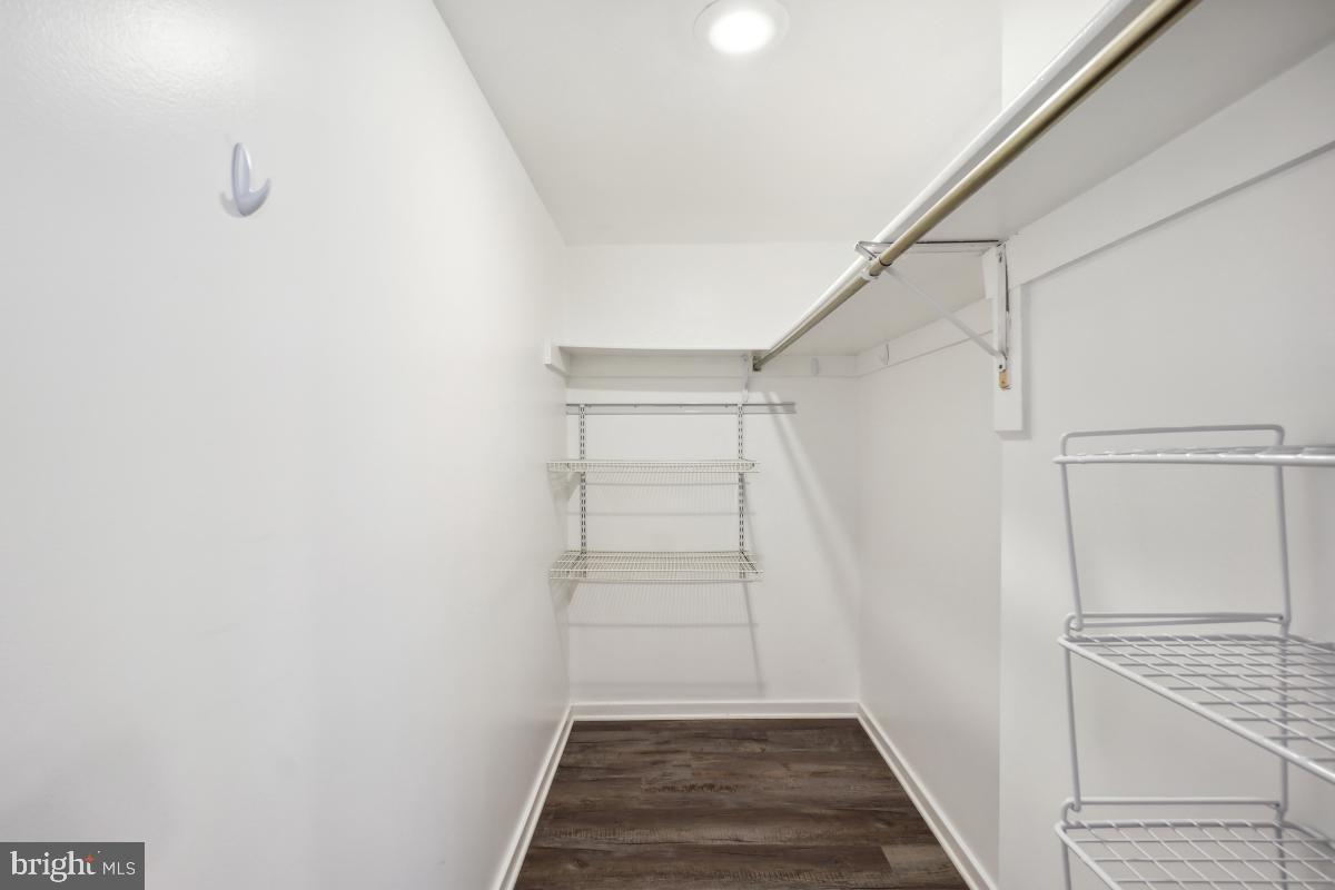 LEISURE WORLD - Residential