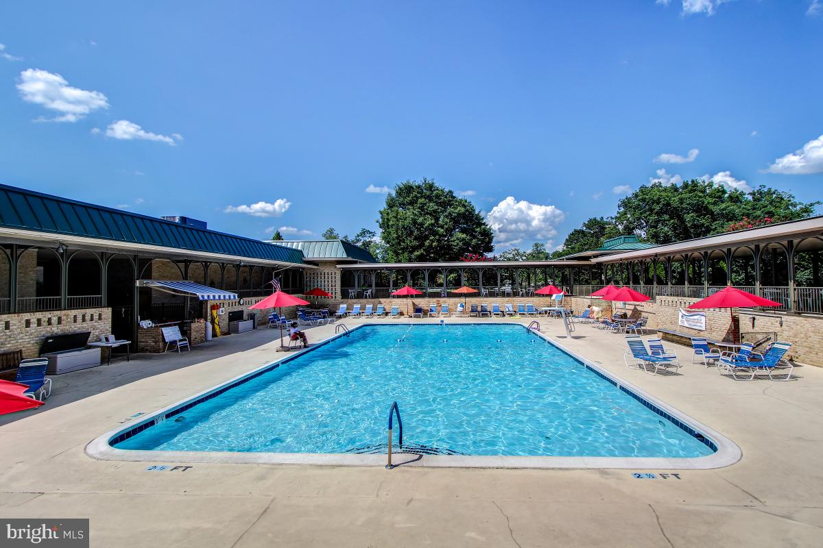 LEISURE WORLD - Residential