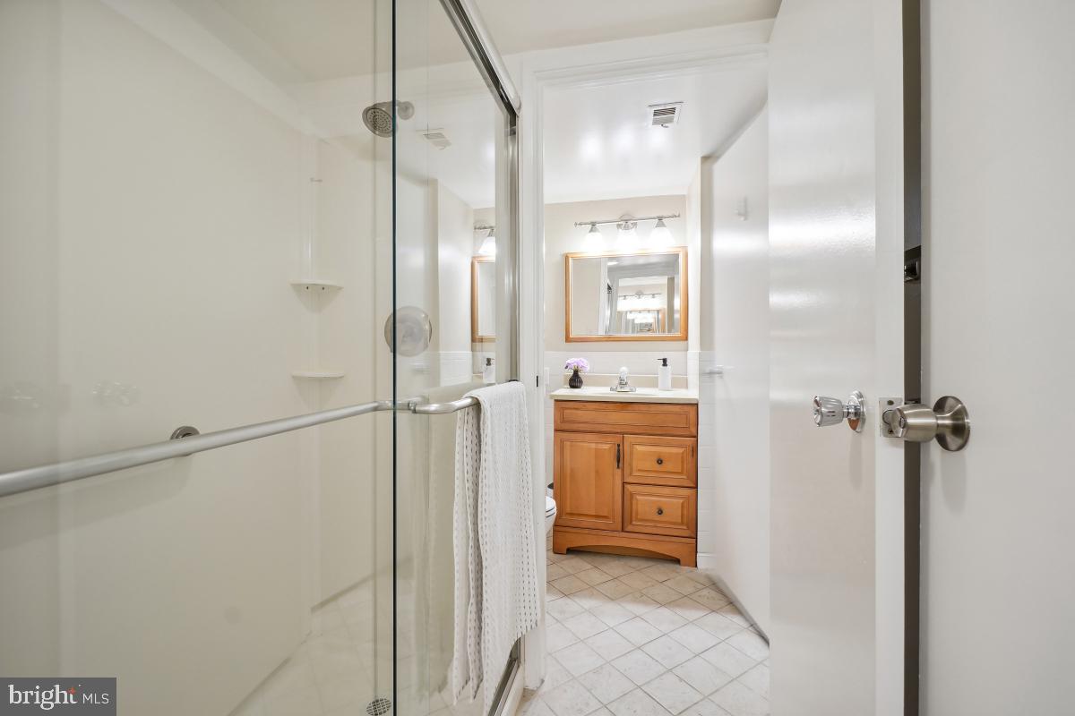 LEISURE WORLD - Residential