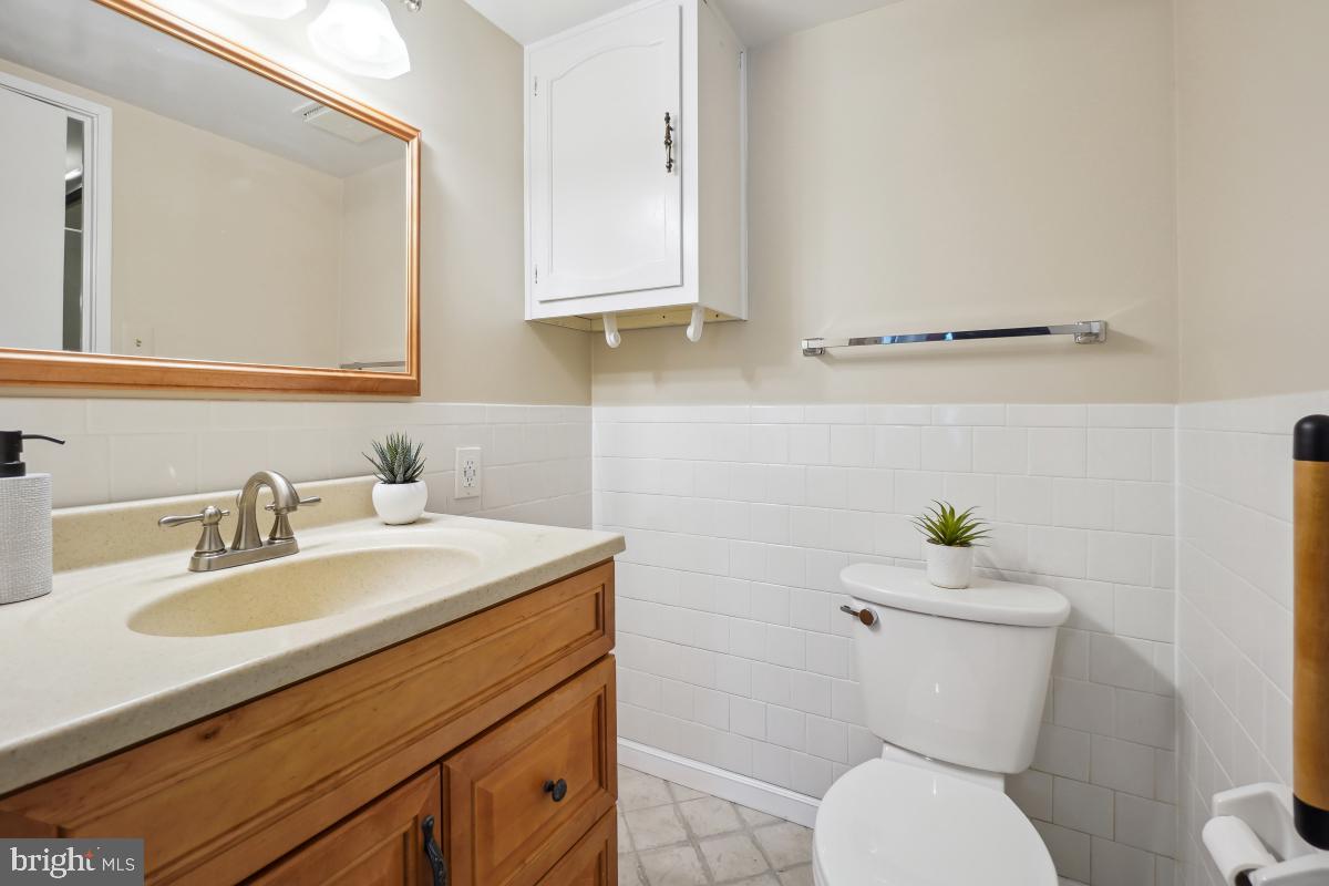 LEISURE WORLD - Residential