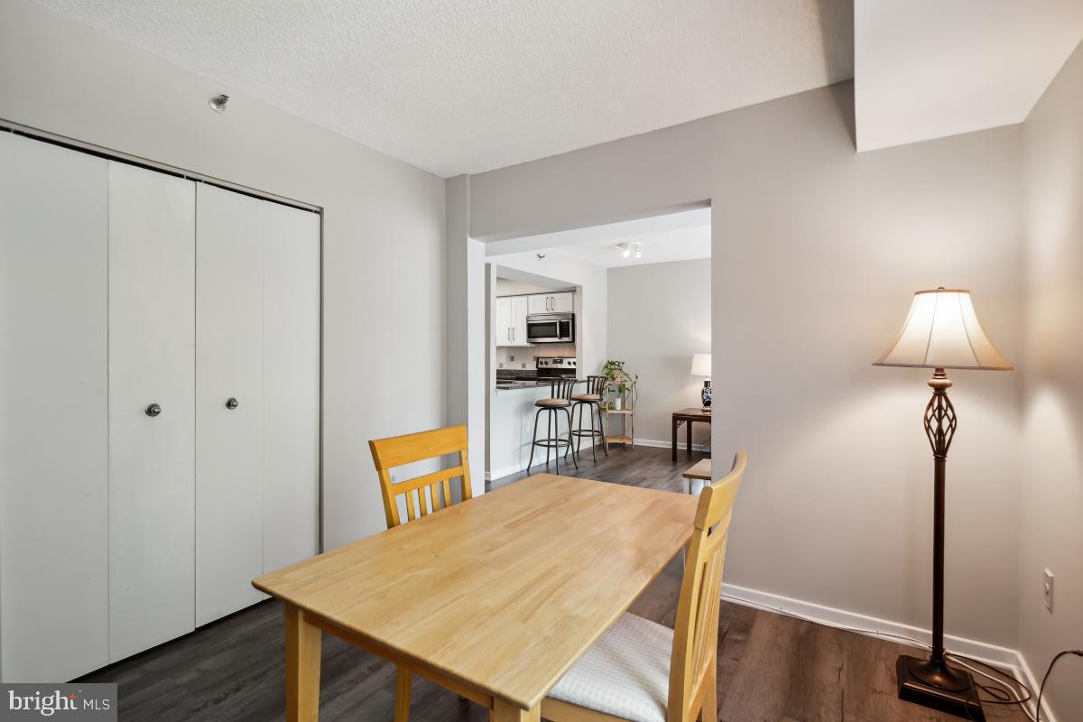 LEISURE WORLD - Residential