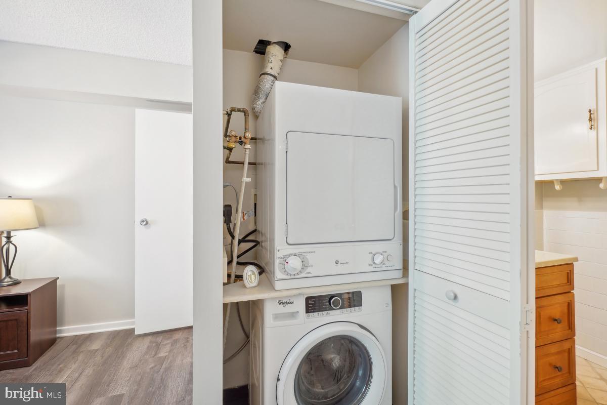 LEISURE WORLD - Residential