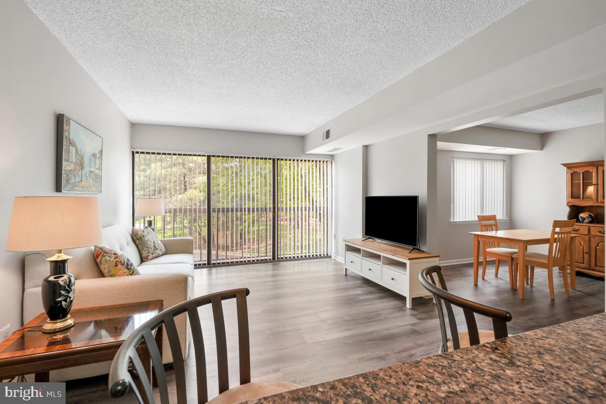 LEISURE WORLD - Residential