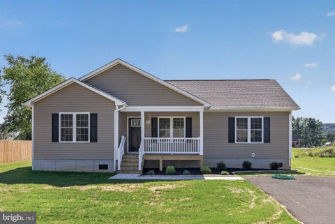 Homes For Sale - 101 8th Street<br/> Rockingham County, GROTTOES, VA 24441