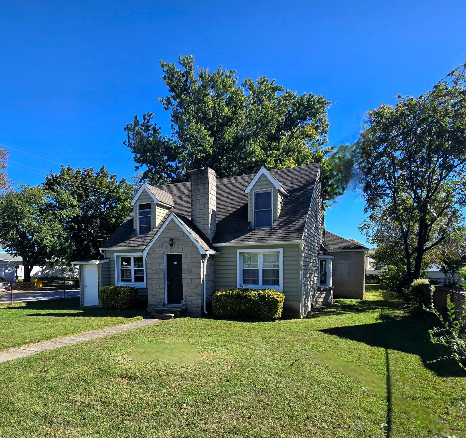 PASADENA - Residential Income