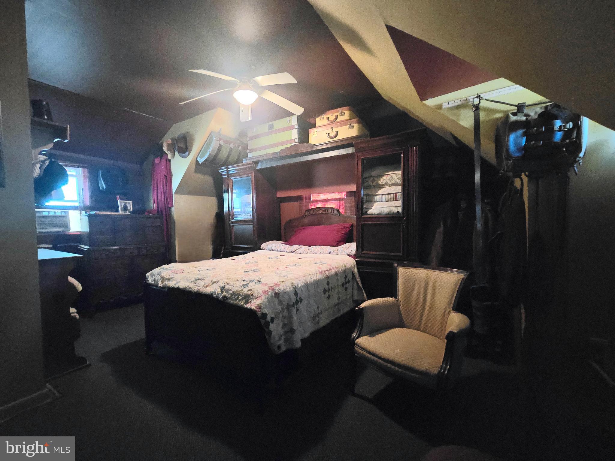 PASADENA - Residential Income