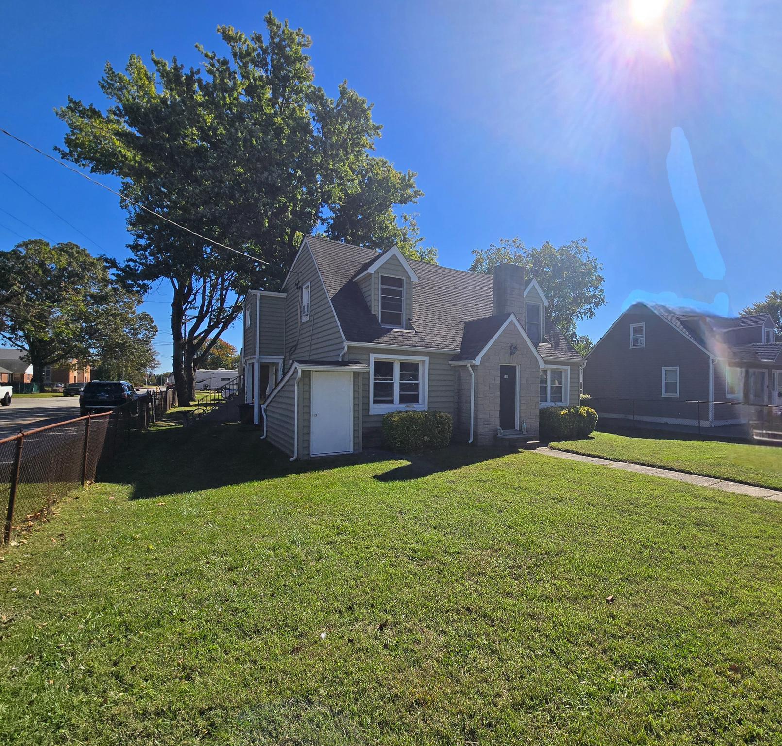 PASADENA - Residential Income