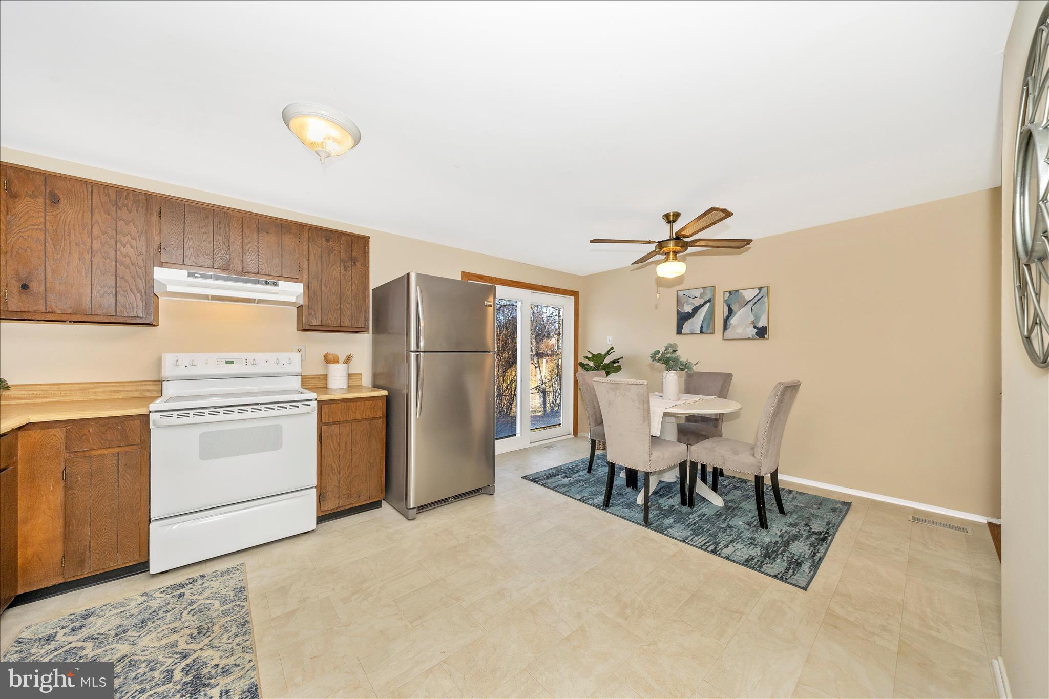 HILLCREST ORCHARDS - Residential