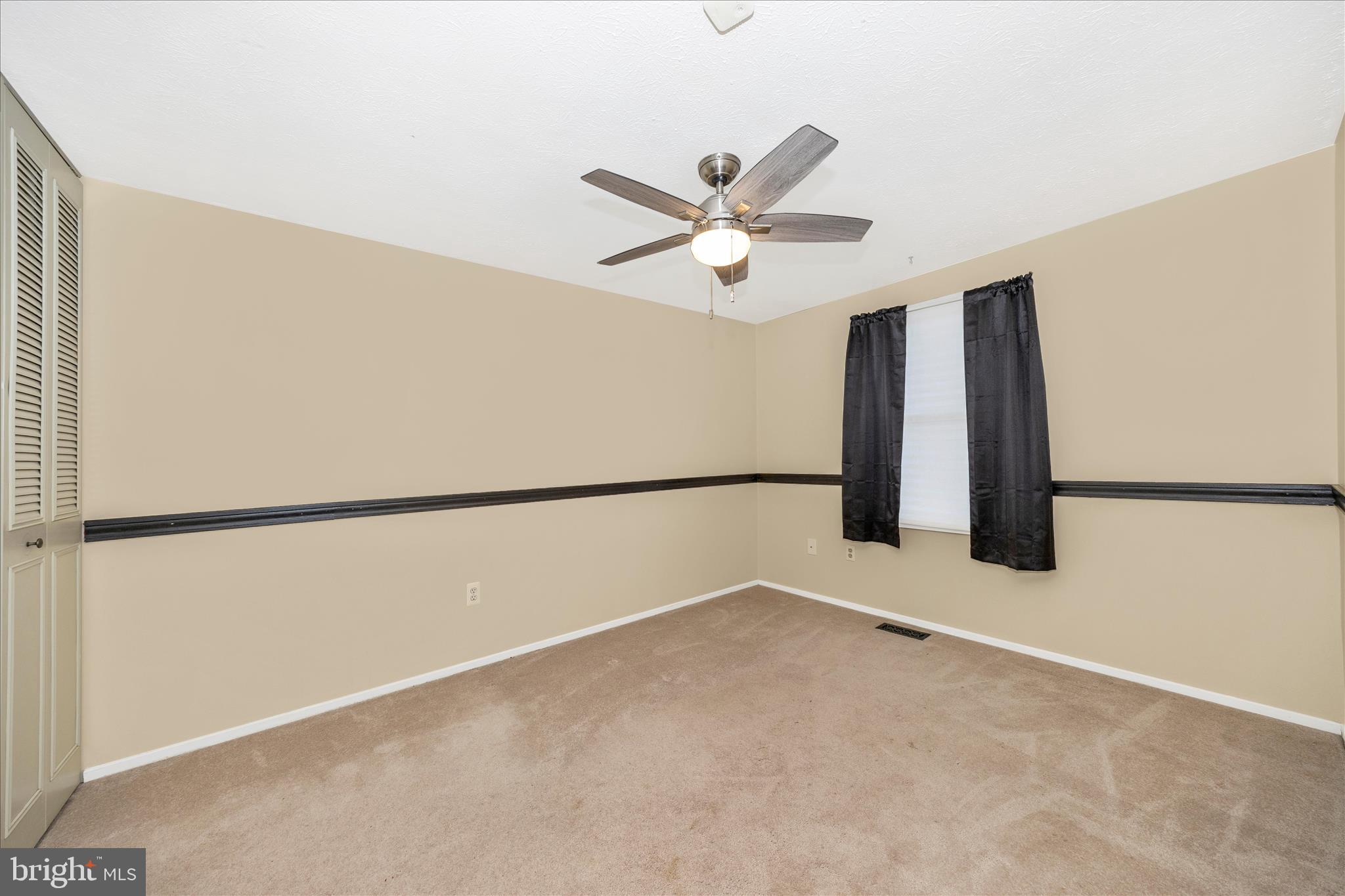 HILLCREST ORCHARDS - Residential