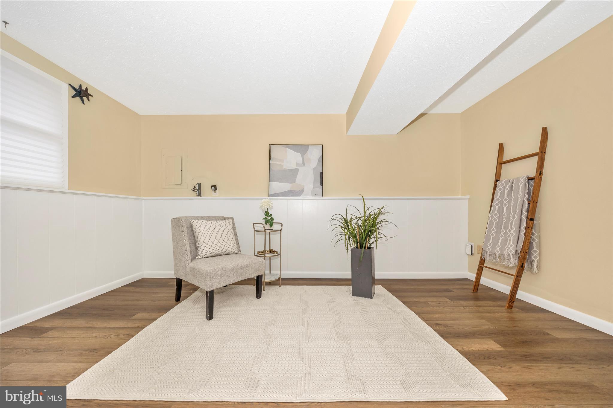 HILLCREST ORCHARDS - Residential