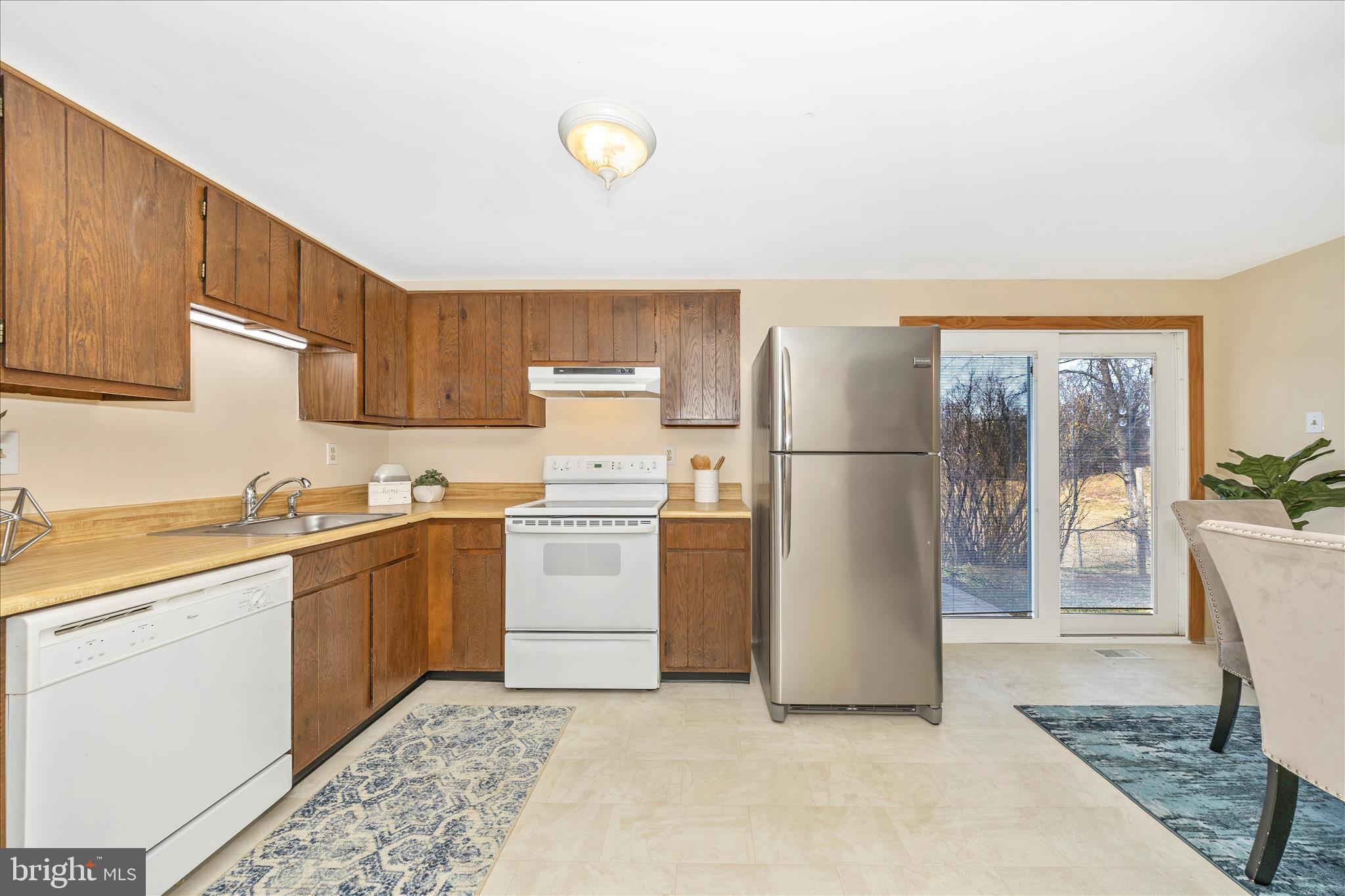 HILLCREST ORCHARDS - Residential