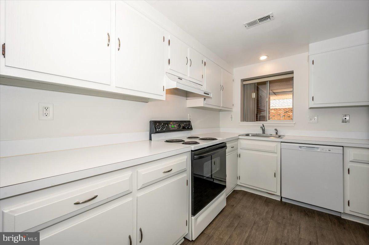 ROSSMOOR MUTUAL #14 - Residential