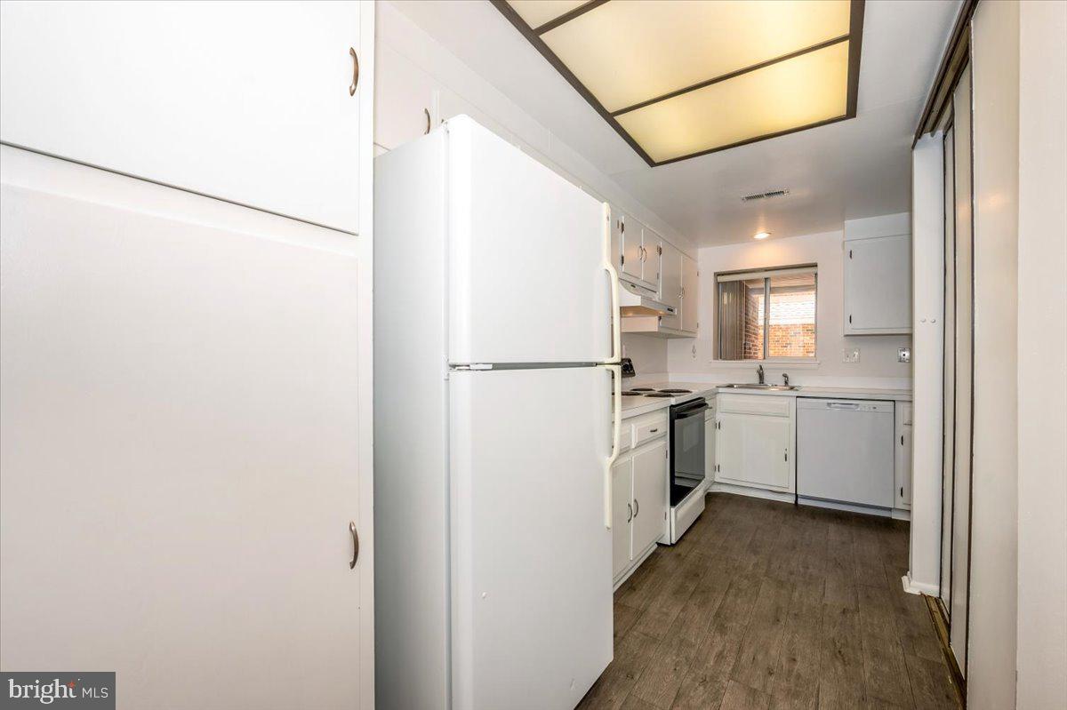 ROSSMOOR MUTUAL #14 - Residential