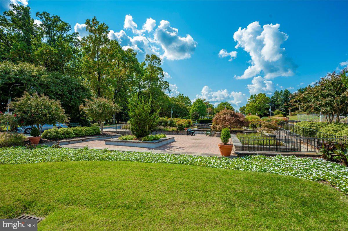 ROSSMOOR MUTUAL #14 - Residential