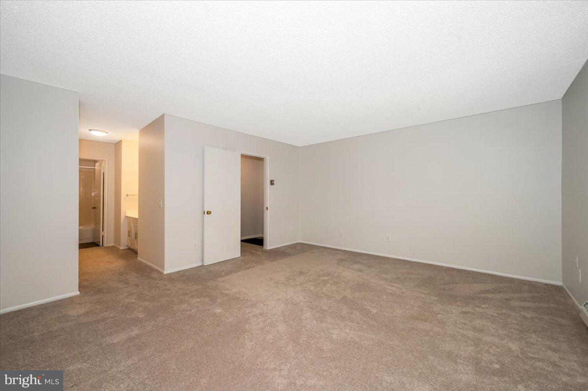 ROSSMOOR MUTUAL #14 - Residential