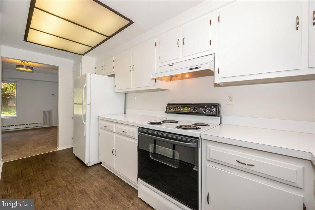 ROSSMOOR MUTUAL #14 - Residential