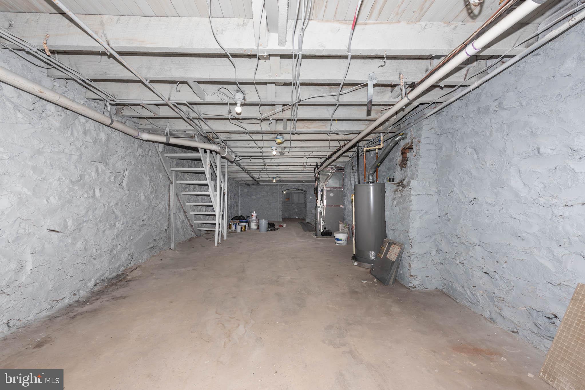 MONDAWMIN - Residential