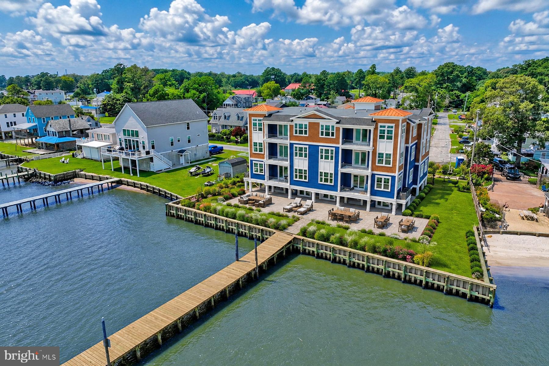 32768 OAK ORCHARD ROAD 201
