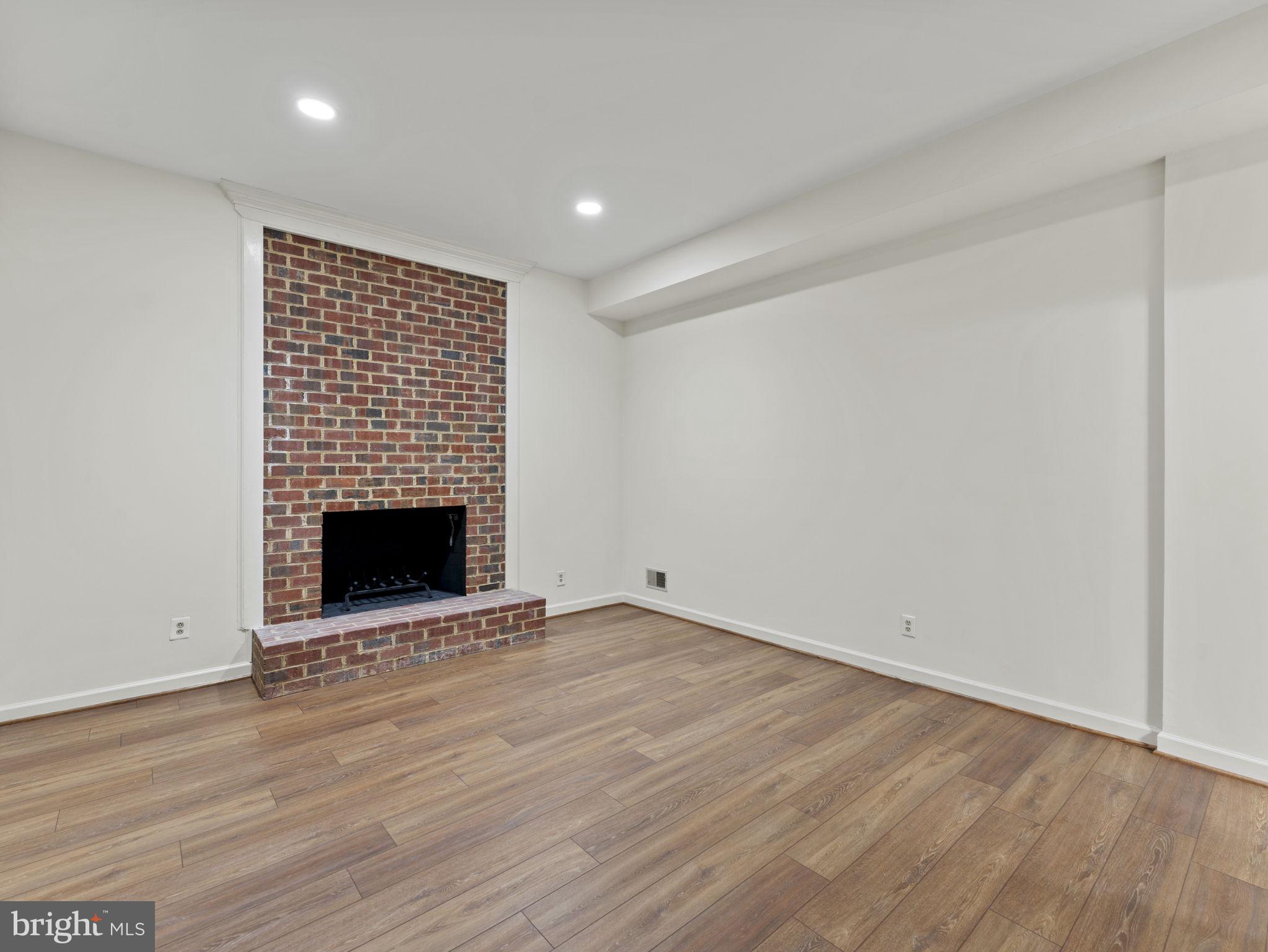 BRADDOCK HEIGHTS - Residential