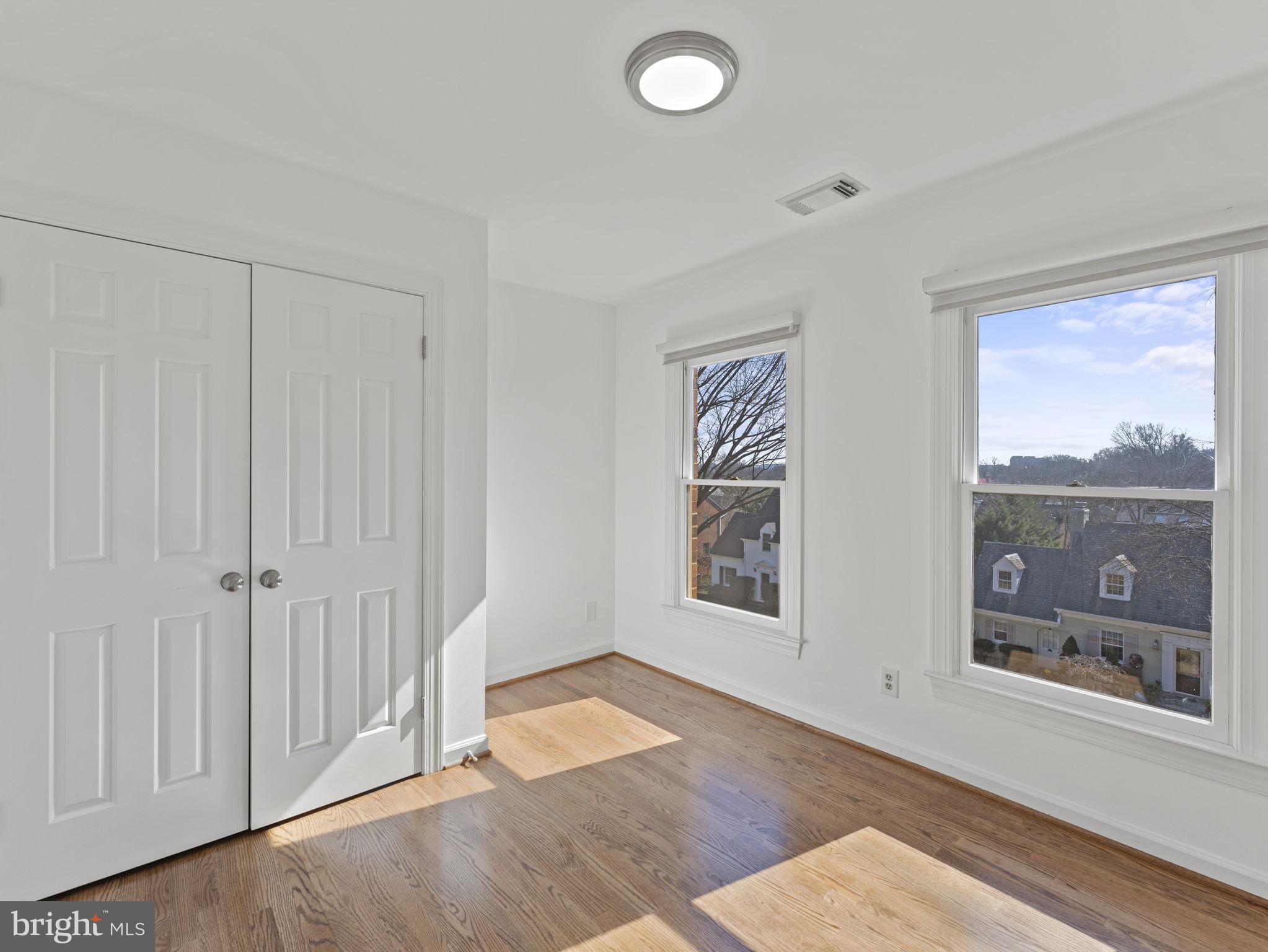 BRADDOCK HEIGHTS - Residential