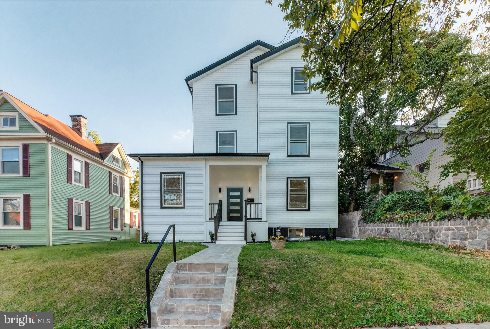 1923 JACKSON STREET NE