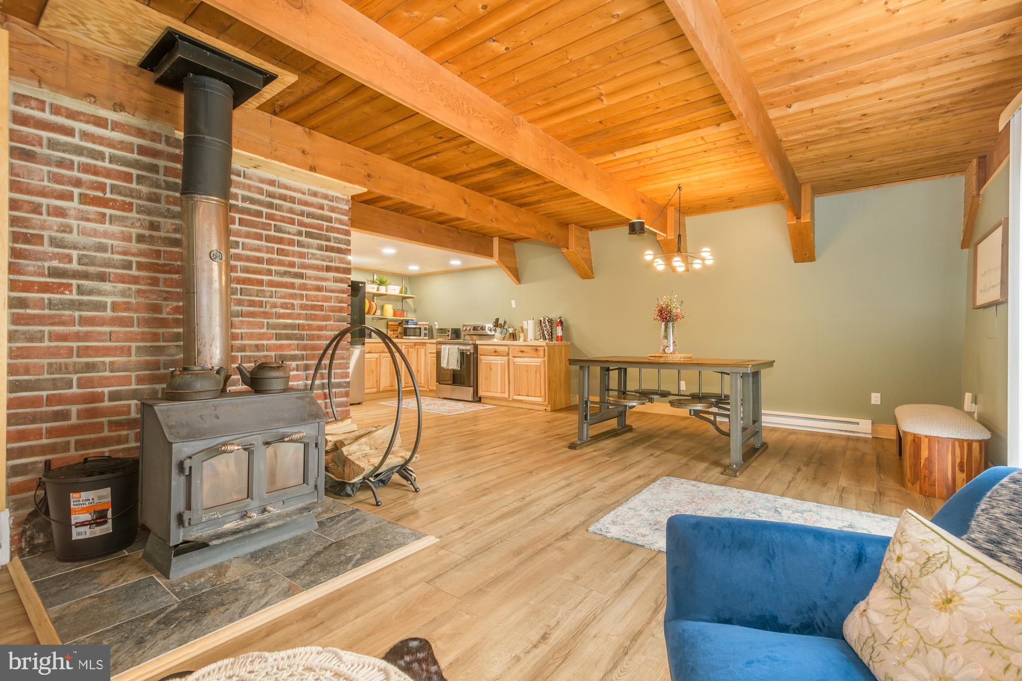 PINEY MOUNTAIN CORP - Residential