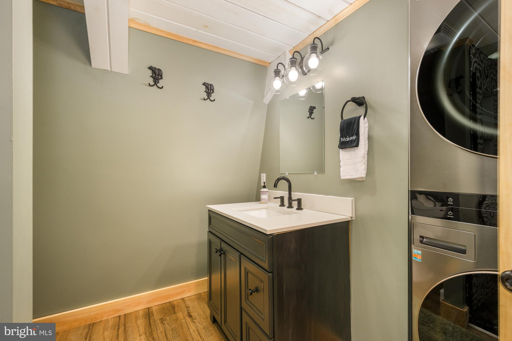 PINEY MOUNTAIN CORP - Residential