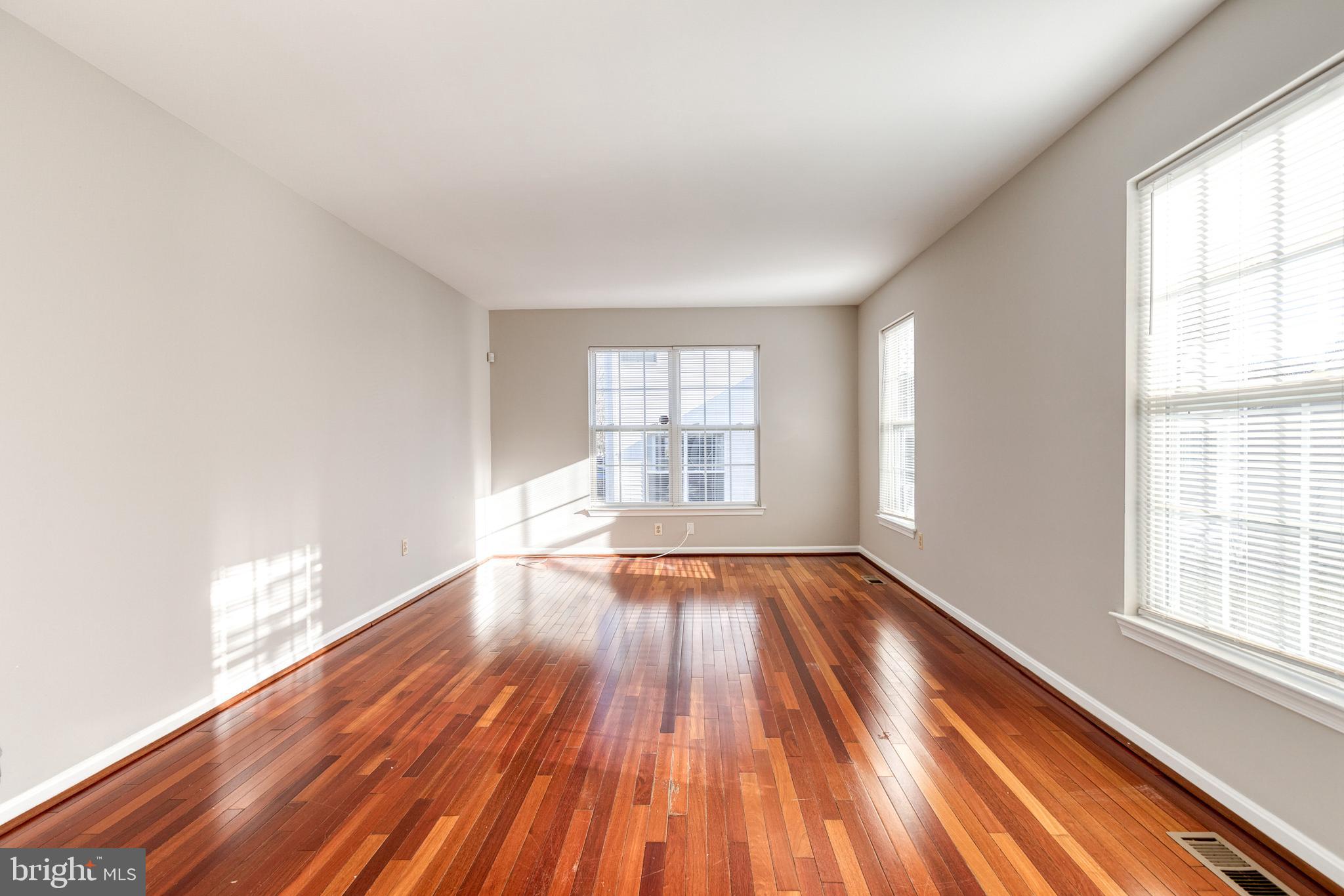 RUSSETT - Residential Lease