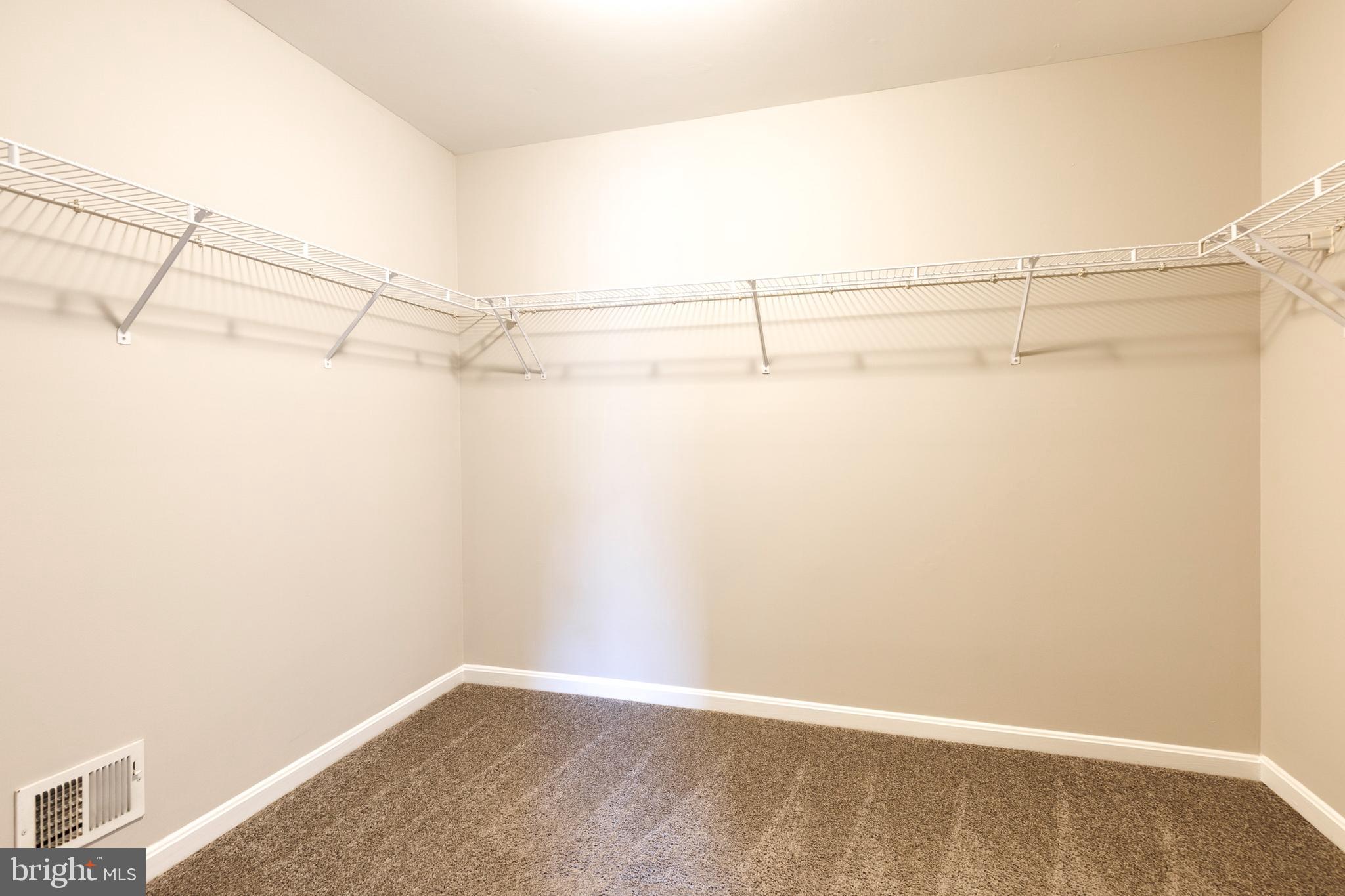 RUSSETT - Residential Lease