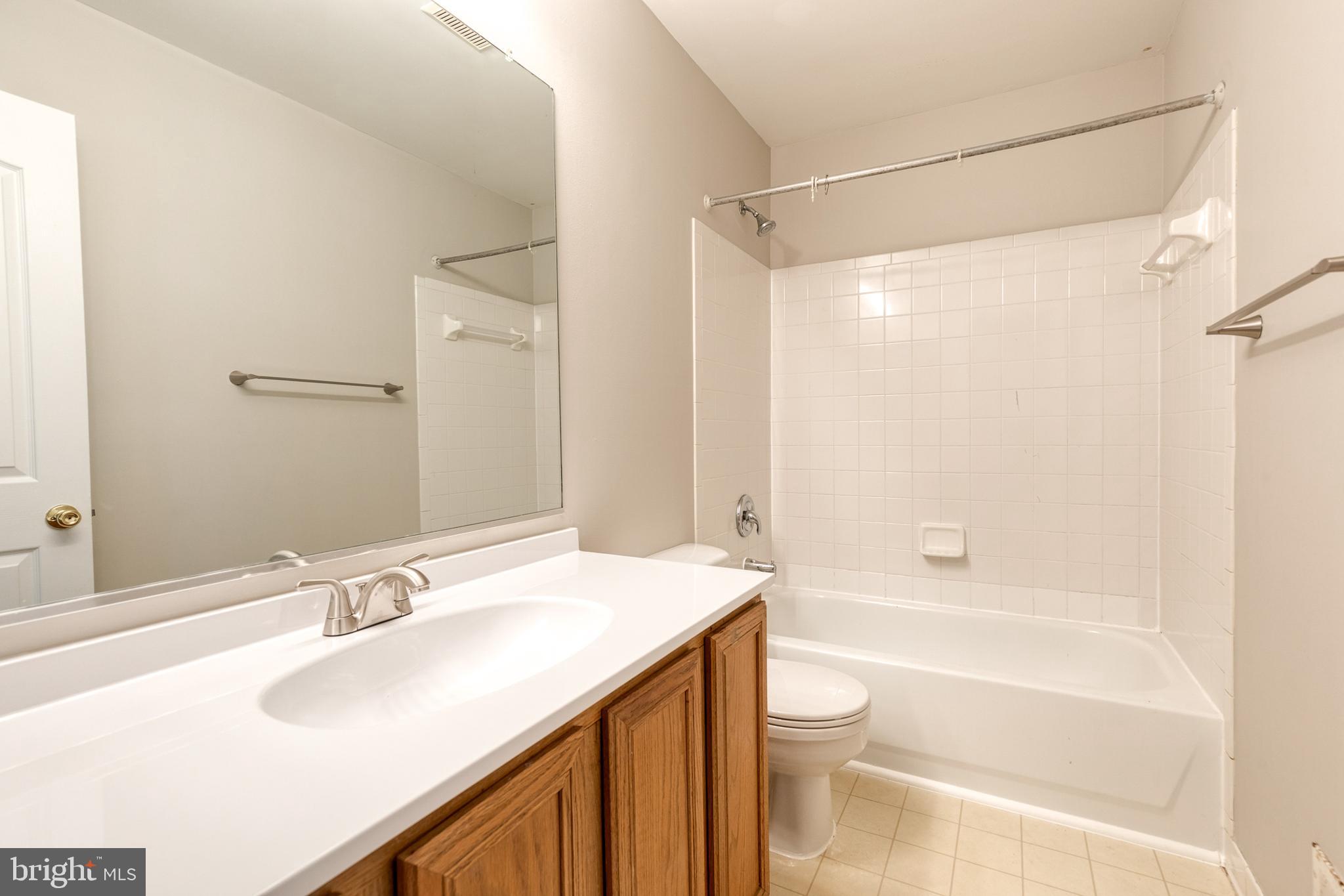 RUSSETT - Residential Lease