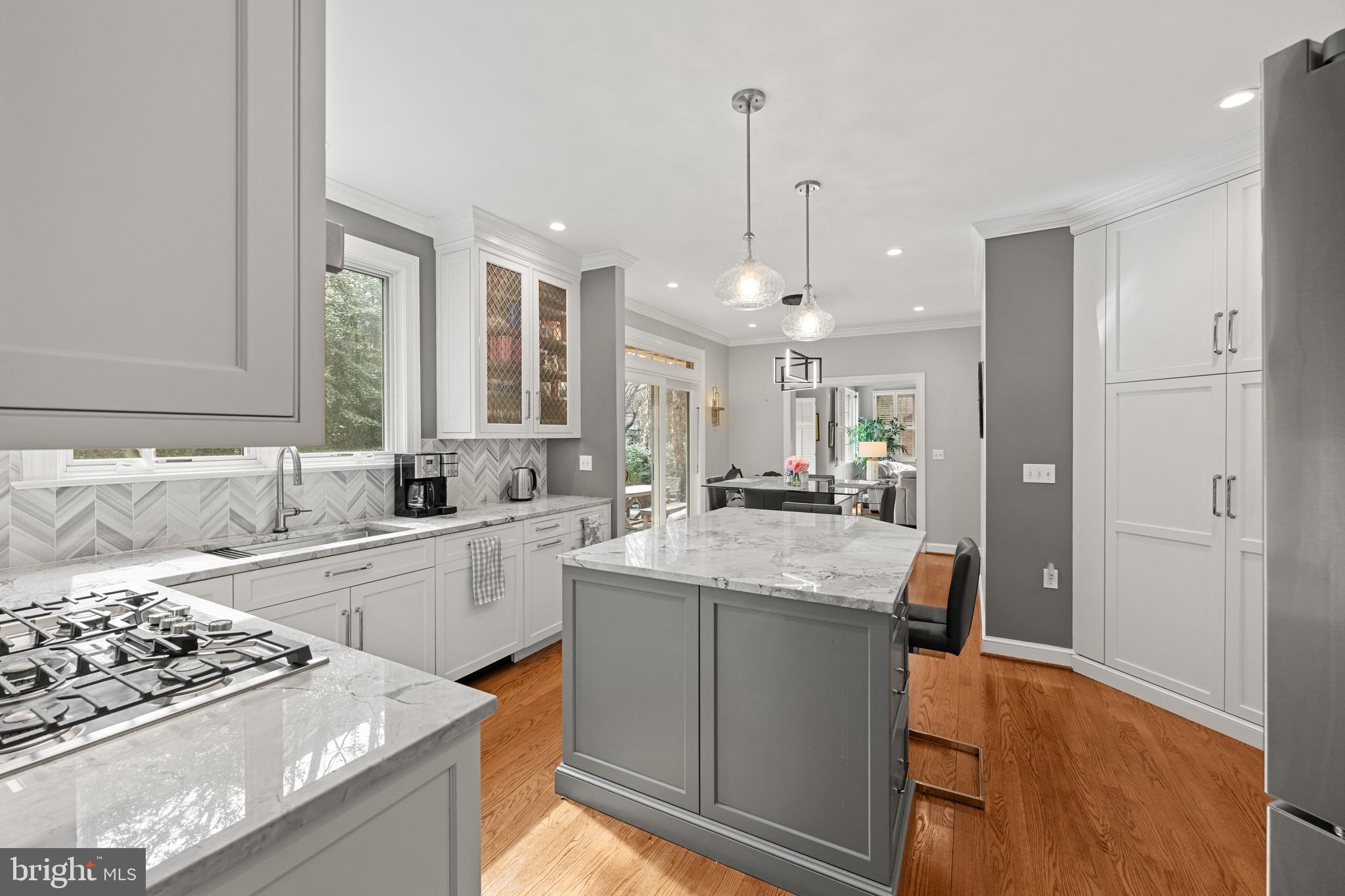 SPRING VALLEY - Residential