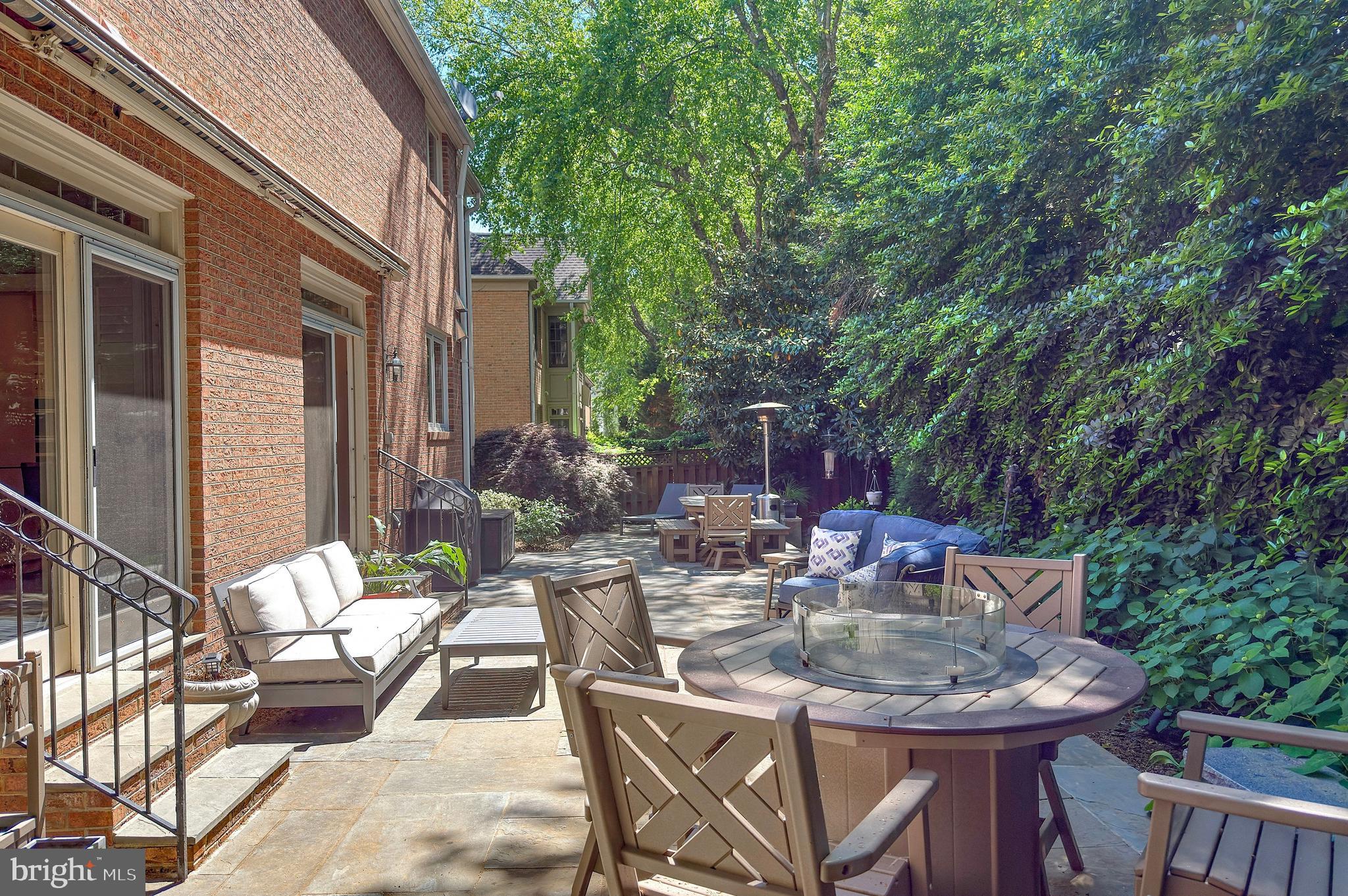 SPRING VALLEY - Residential