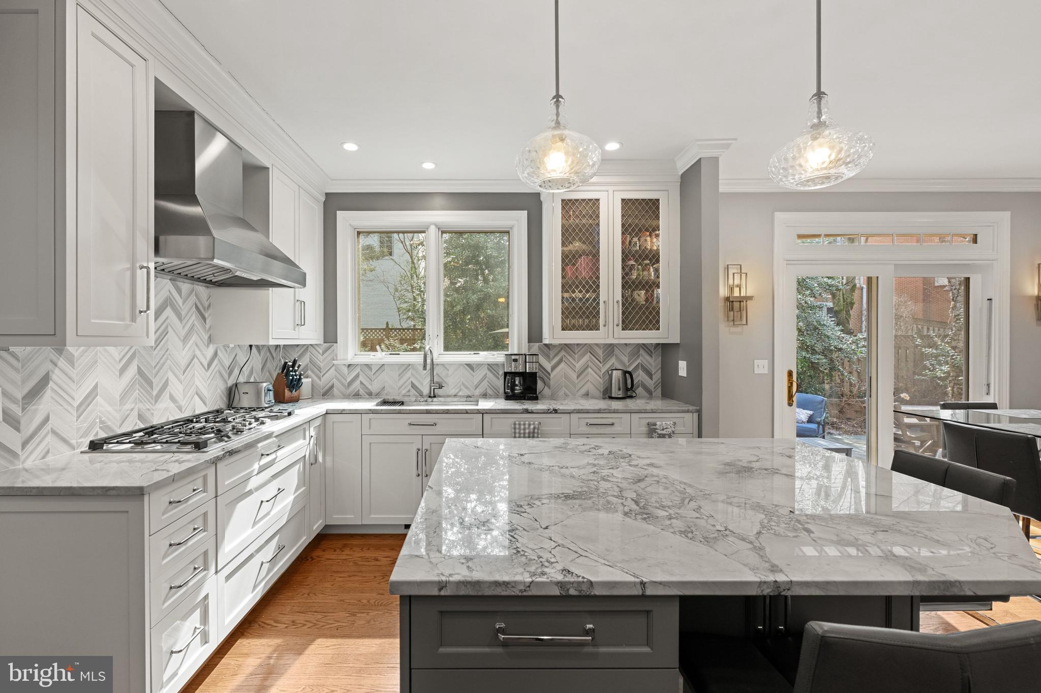 SPRING VALLEY - Residential