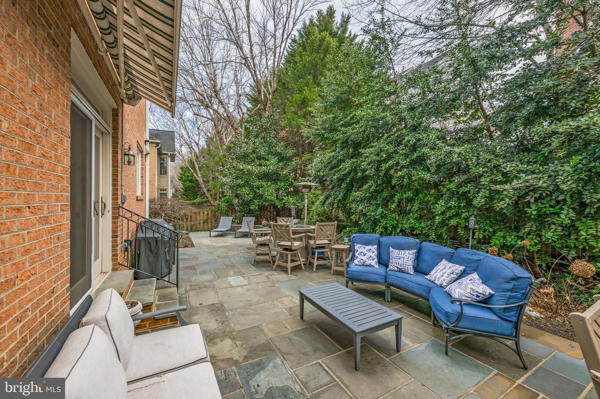 SPRING VALLEY - Residential