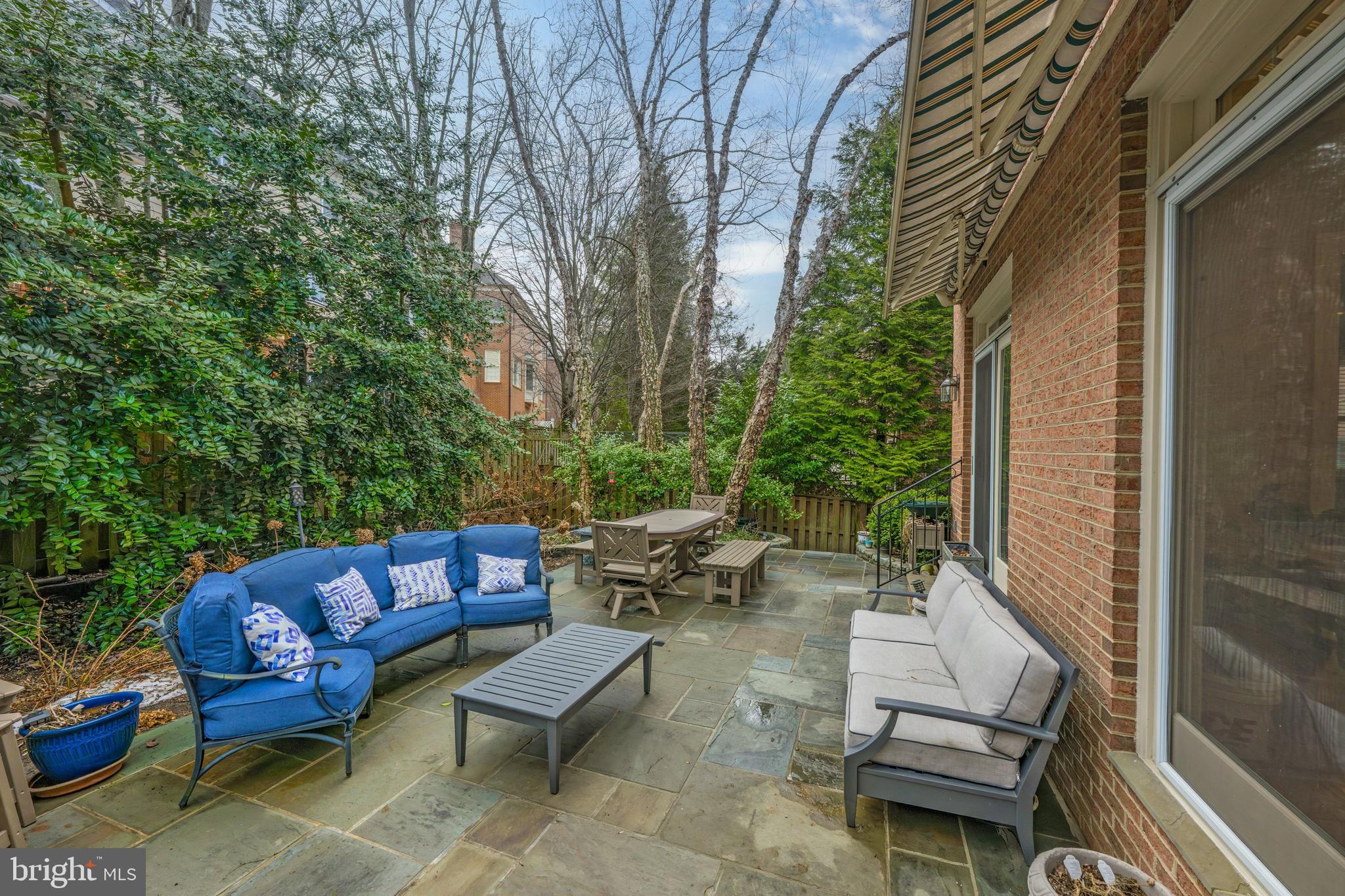 SPRING VALLEY - Residential