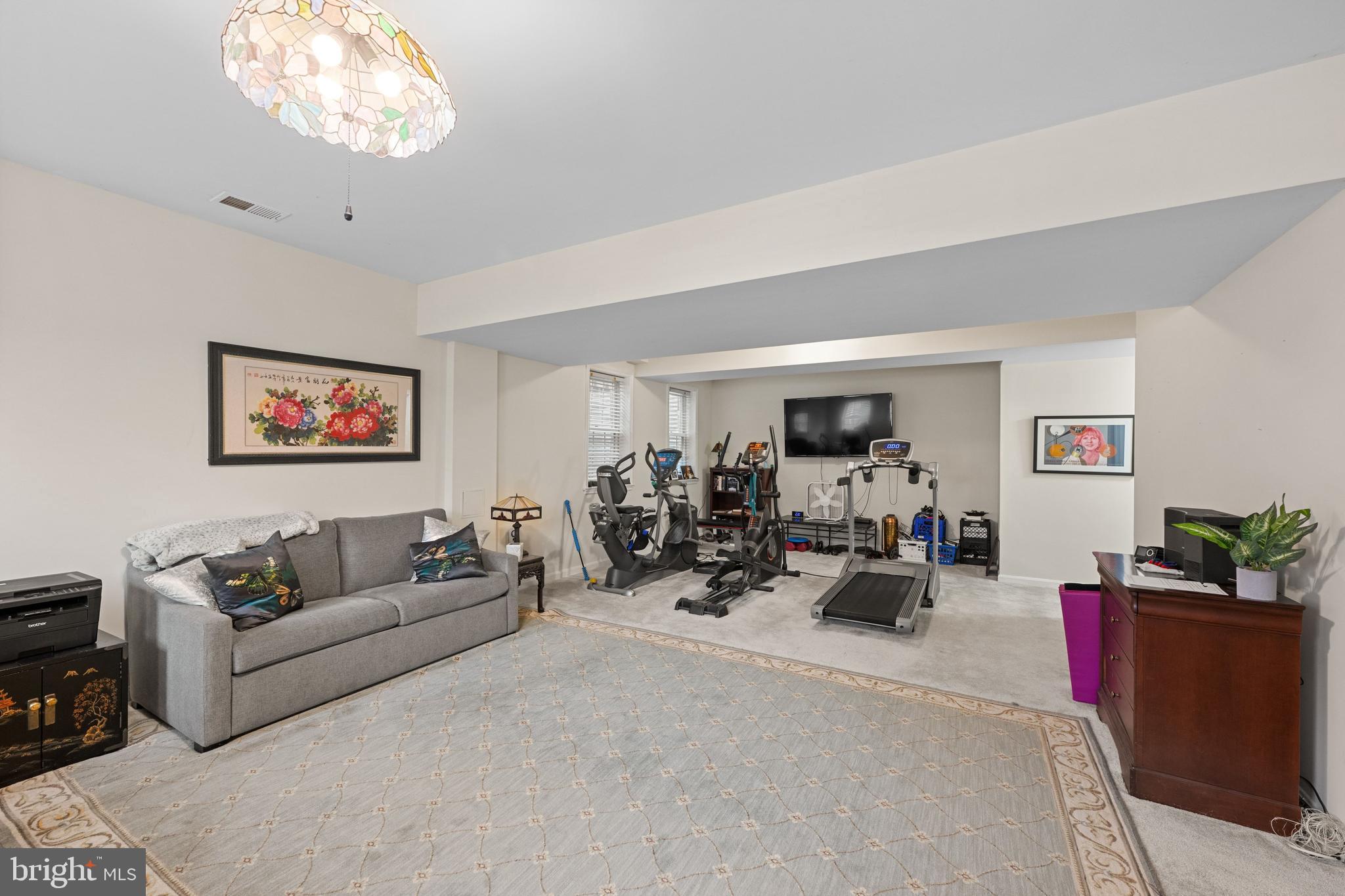 SPRING VALLEY - Residential