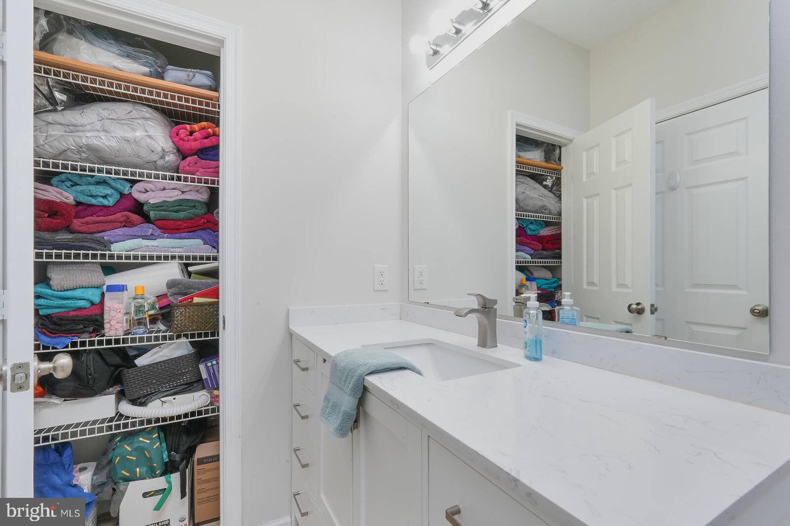 ASHMORE AT GERMANOWN COMMUNITY - Residential