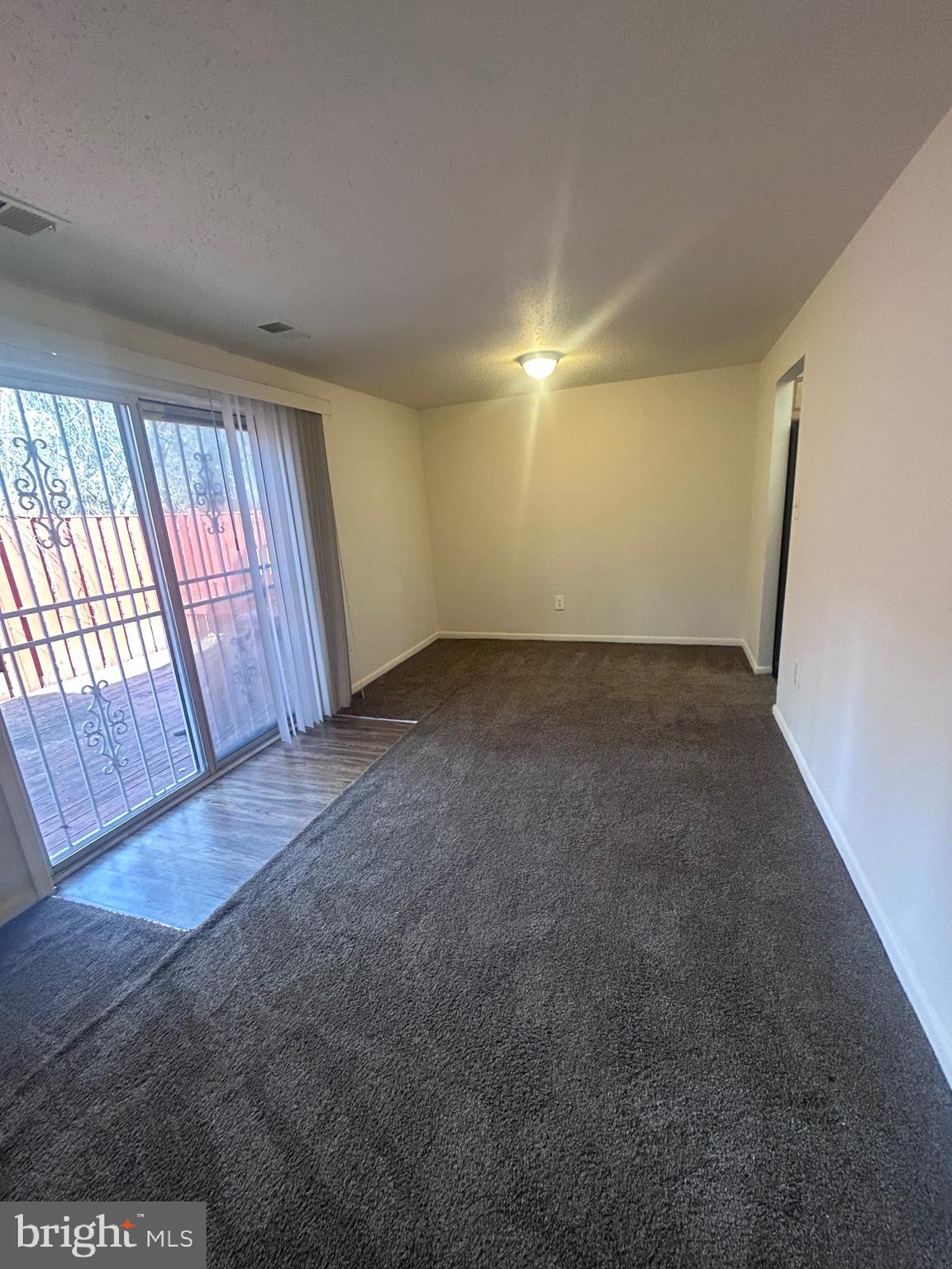 1734 DUTCH VILLAGE DRIVE N-370