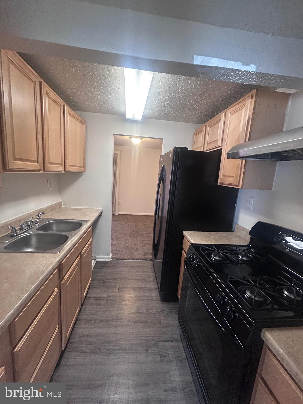 1734 DUTCH VILLAGE DRIVE N-370