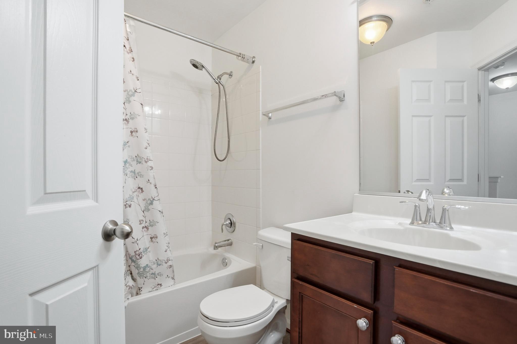 CARRIAGE HILLS TOWNHOUSE - Residential