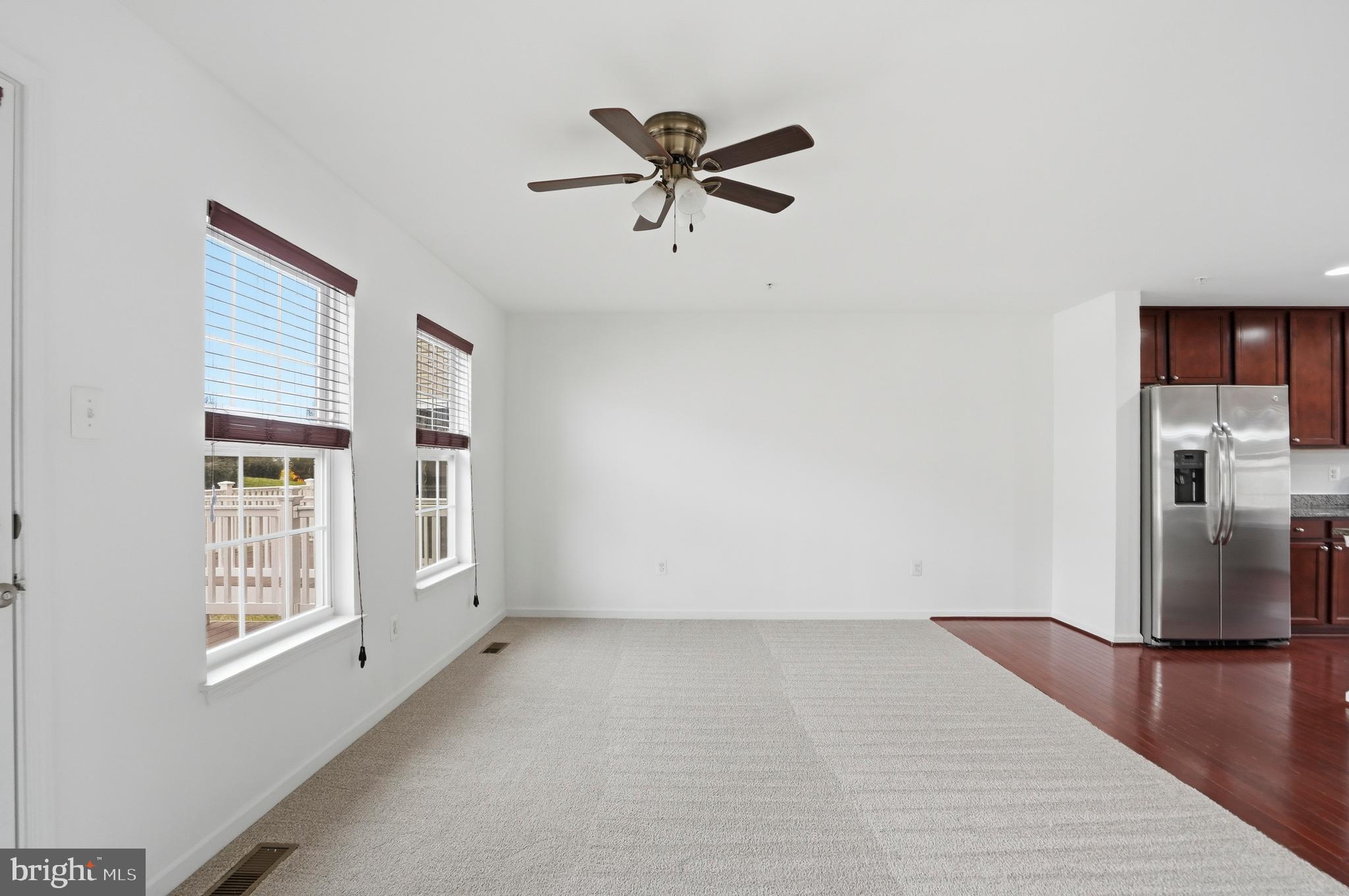 CARRIAGE HILLS TOWNHOUSE - Residential